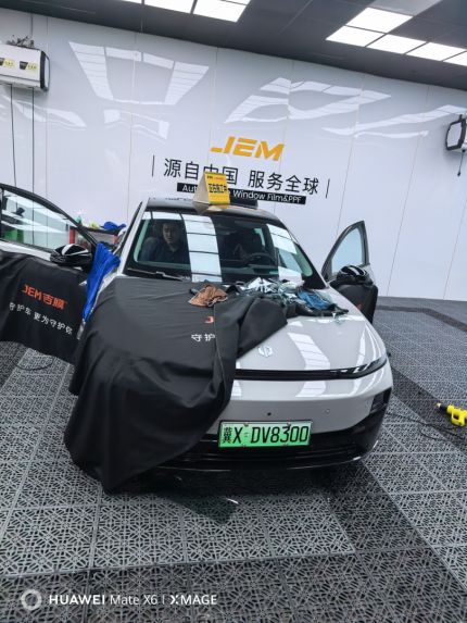 零跑B01装贴K200