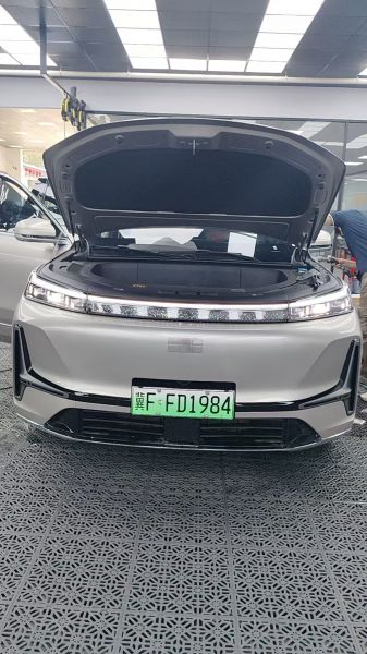 吉利银河银河 M9装贴Z200