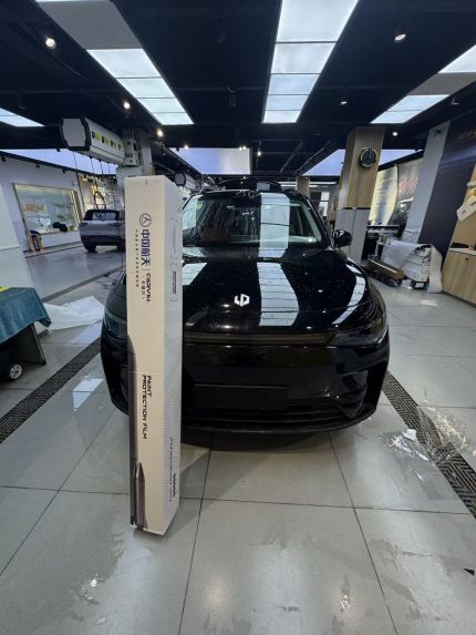零跑C16装贴K200