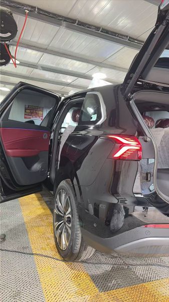 红旗HS6装贴K200