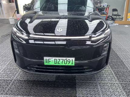 零跑C16装贴K200