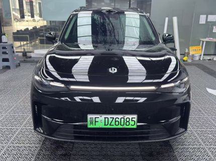 零跑C16装贴K200