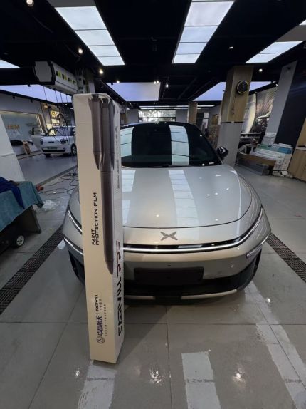 小鹏P7+装贴K200