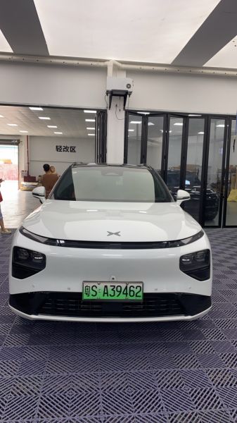 小鹏G9装贴